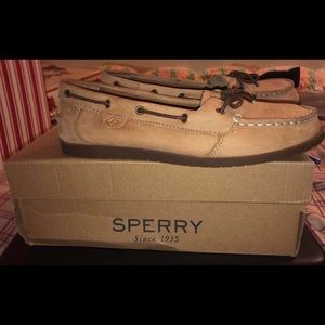 1 eye Sahara sperrys